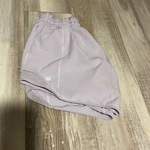 Lululemon Hotty Hot 4’ shorts